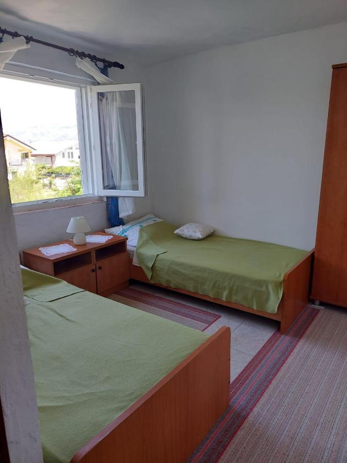 Apartman Martina Ražanac Exterior foto